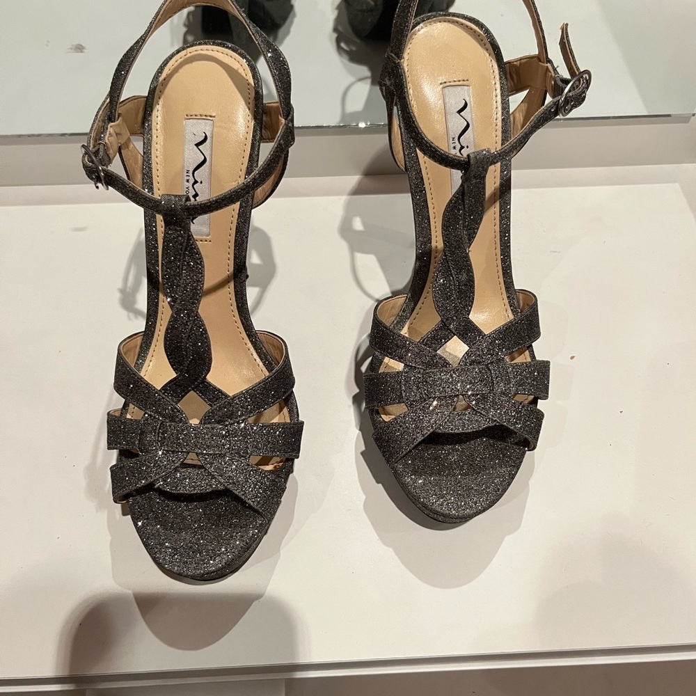 Nina Brand Charcoal Mariza Heel, Size 8.